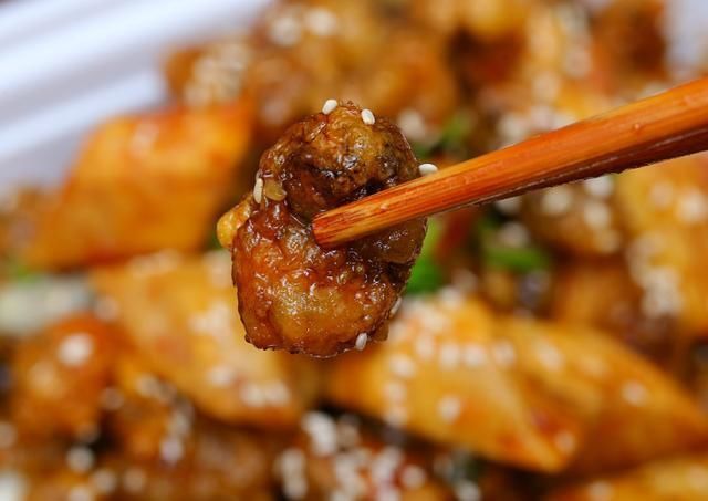 28岁女孩，查出肠癌，医生惋惜：一种食物害了不少年轻人啊