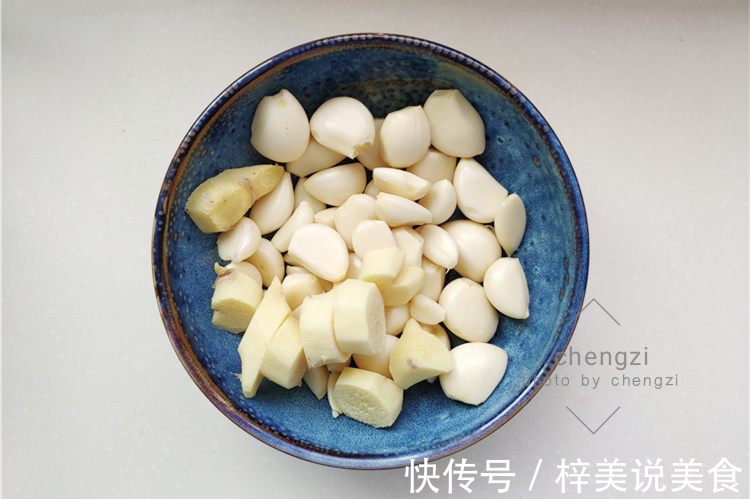 秘制辣椒酱，详细做法和配方分享，无添加剂又香又辣，能吃大半年