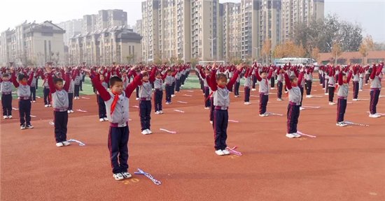 坊子区|坊子区兴国小学在山东省中小学体能与运动技能发展交流研讨会上做现场展示