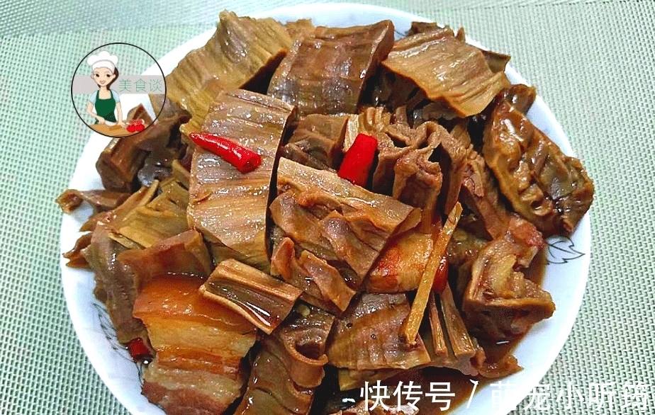 清明前,遇到它别手软,一次多囤些,晒干冻起来特省事,炖肉真香