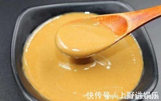 稀释芝麻酱，只加水就错了！火锅店都加“它”，芝麻酱丝滑细腻