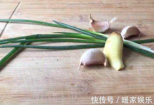 奶奶教做的拿手菜，香酥可口，孩子最爱吃，补钙营养又美味