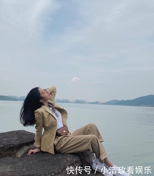 大气|王智颜值高,还非常会穿,低马尾配黑色连衣裙高贵大气,魅力十足