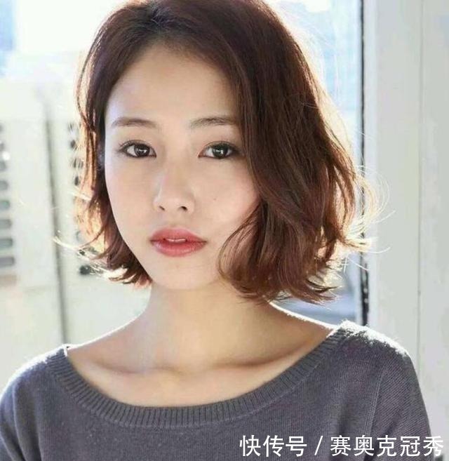 烫发|短发怎么烫不显老?从这四个维度考虑,减龄显年轻