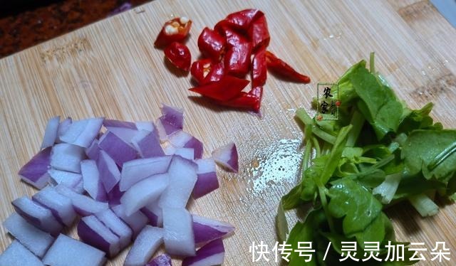 干辣椒|冬天，遇到这两“小人参”别错过，一起炒营养极高，天天吃都不腻！