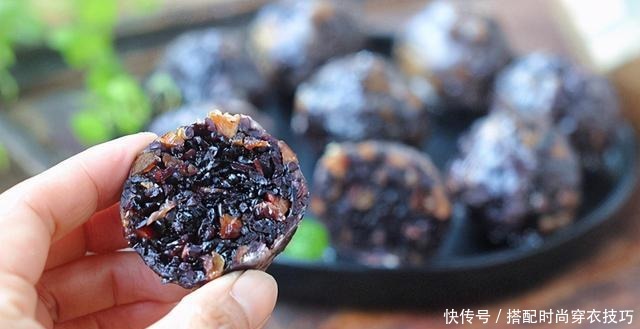  早餐|女人，别只会吃红枣啦！天冷多吃它，入锅一蒸，晶莹剔透香喷喷！