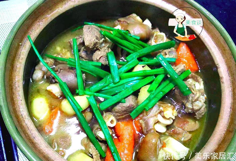 胡萝卜羊肉煲做法,多加两样食材,鲜香美味不膻,鲜香滋补又暖身