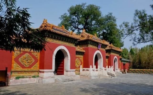 成镇|牧羊人捡到10块石头,被历代30名皇帝收藏,如今成镇国之宝