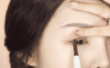 新手|新手眼线技巧,拒绝缝纫机右手,完美眼线学会这几招轻松搞定