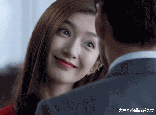 杨思琦|掉假睫毛睁不开眼、口红粘牙不敢张嘴,细数女明星妆容尴尬时刻