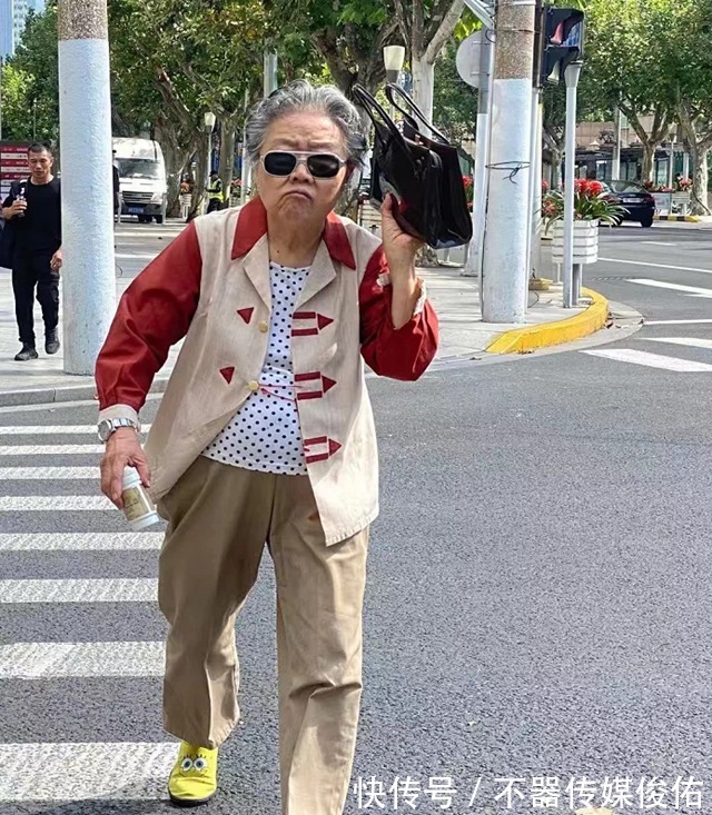 颜色|这群60+上海奶奶凭时尚穿搭火了,穿得时髦又好看,很值得借鉴