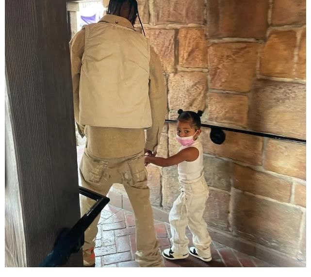 jordTravis Scott X 藤原浩 X AJ1 三方联名 排面拉满！这次你冲吗？