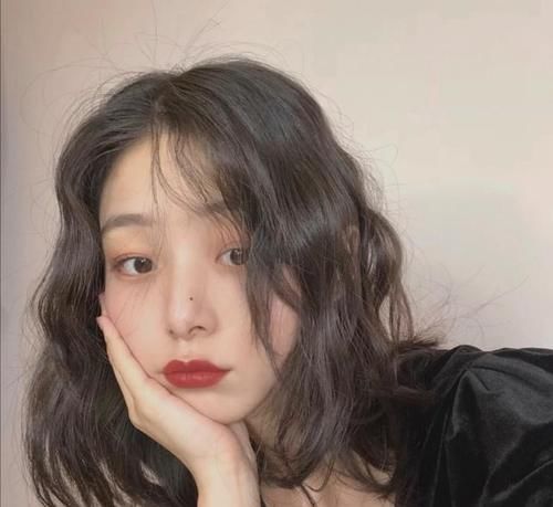 有种颜值叫女生“换发型”，今年流行这几款发型，美得惊艳又高级