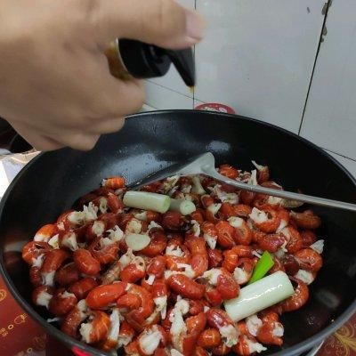 虾尾|麻辣虾尾这么做，健康还营养，好妈妈要收藏