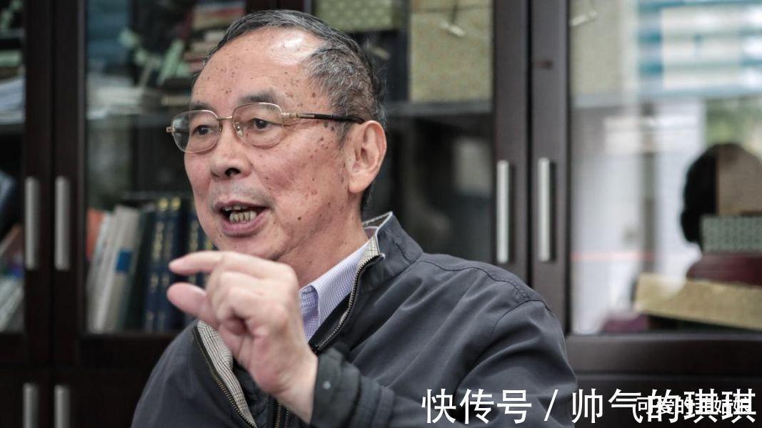 余秋雨&易中天一生耿直,却唯独在一件事上没说实话,真相太扎心了!