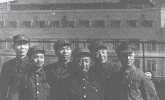 表现|朝鲜战场表现最好的起义部队，军长授中将，彭老总主席都为他点赞