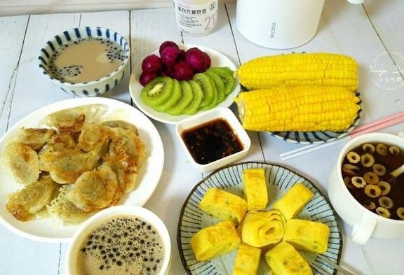 焦黄|一家三口的早餐走红朋友圈，合理搭配，好吃不浪费，网友：要学习