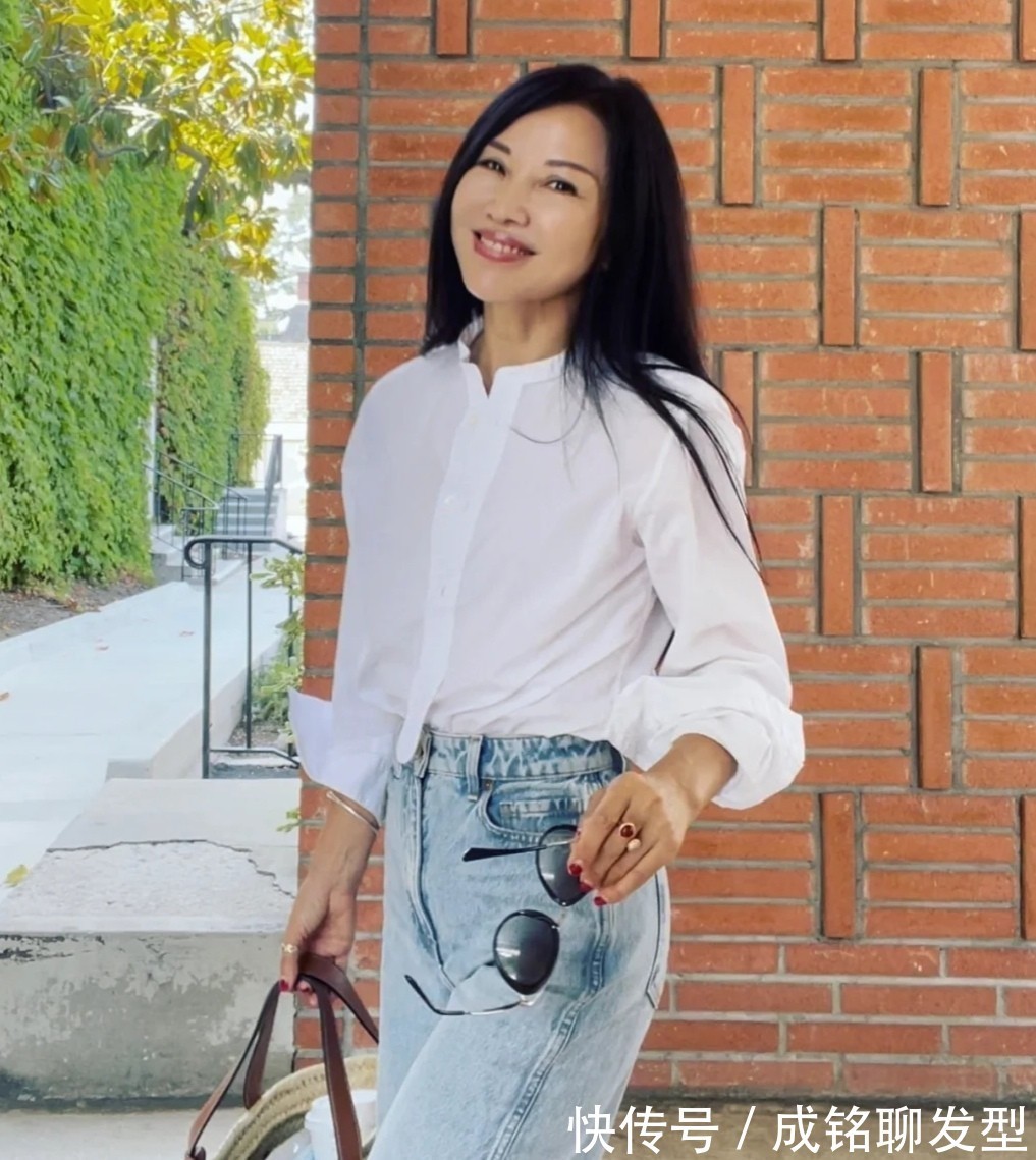 无龄感|女人会穿必然与众不同,52岁博主优雅大气的穿搭,美得别有韵味