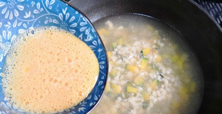 均匀|做了几十年的疙瘩汤,才知道个办法颗粒均匀,口感也更好