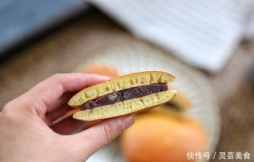 想吃铜锣烧别再买，教你在家轻松做，口感细腻香甜，比买的香多了