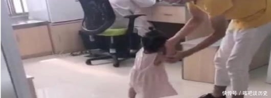 |3岁女童医院上演“搞笑”剧情,爸爸哭笑不得,网友:是个狠人