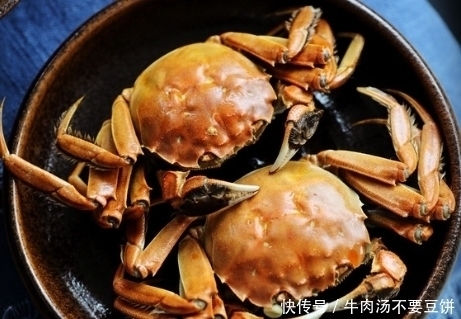 蒸螃蟹冷水下锅还是热水下锅牢记3点,螃蟹鲜嫩还不掉腿