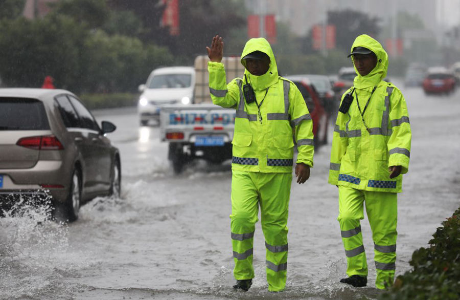 强降水|风雨揪心 救援同心——新华社记者多路直击河南强降水