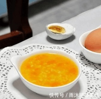  皮肤|皮肤怎么补水每天一碗汤喝出女人好气色