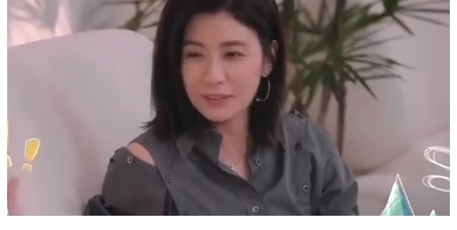 |小S和贾静雯聊私密话题，双方幽默秒懂，贾静雯害羞到难以招架