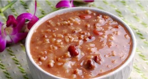 4个鸡蛋，1把豆角，锅里一倒，10分钟解决全家早餐，营养又美味！