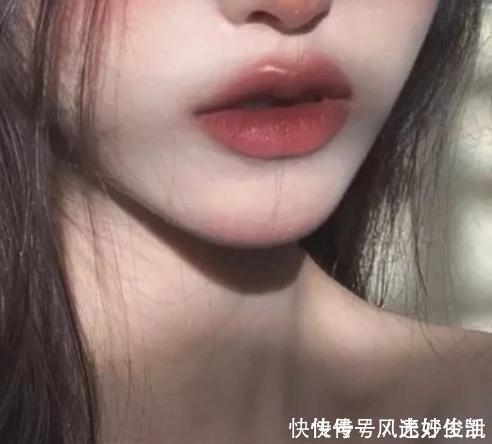 女孩想拥有“樱桃嘴”这3习惯需要改，不然迟早变“香肠嘴”