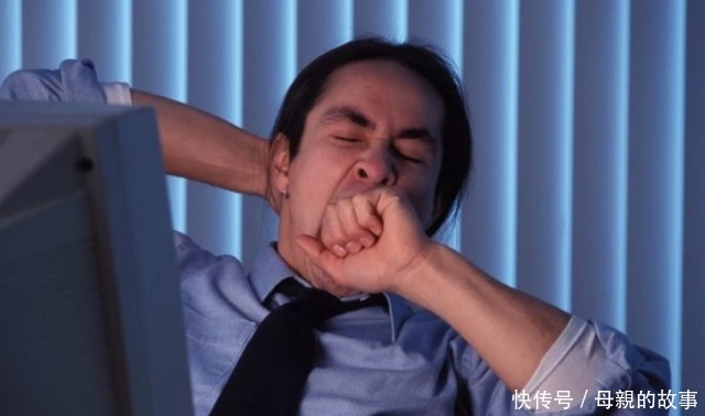 快走|27岁男子脑梗离世,医生提醒:一种水喝太多,血管迟早要堵死