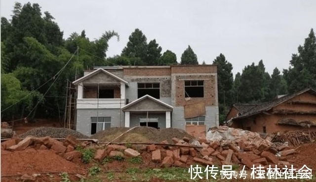 农民朋友|城镇户口买农村宅基地?有土地证和房产证,但不给确权,咋办?