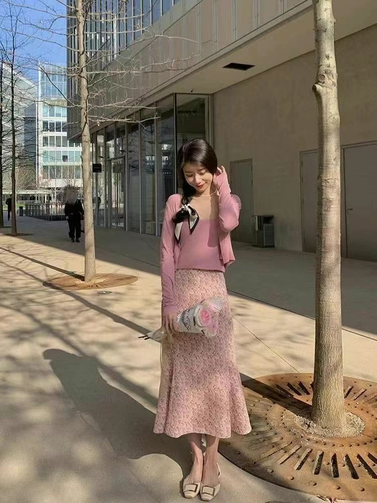 女生必穿的吊带配上碎花裙，这样穿真的是美炸了