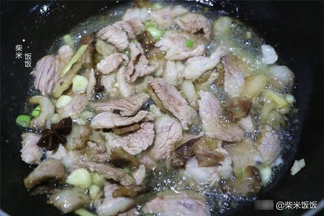 入冬之后,它是我家最常吃的一道菜,3种食材一锅炖,简单好吃