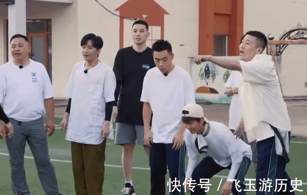 张鹤伦|《德云斗笑社2》杀青,张鹤伦发文庆祝,栾云平评论或在暗示排名