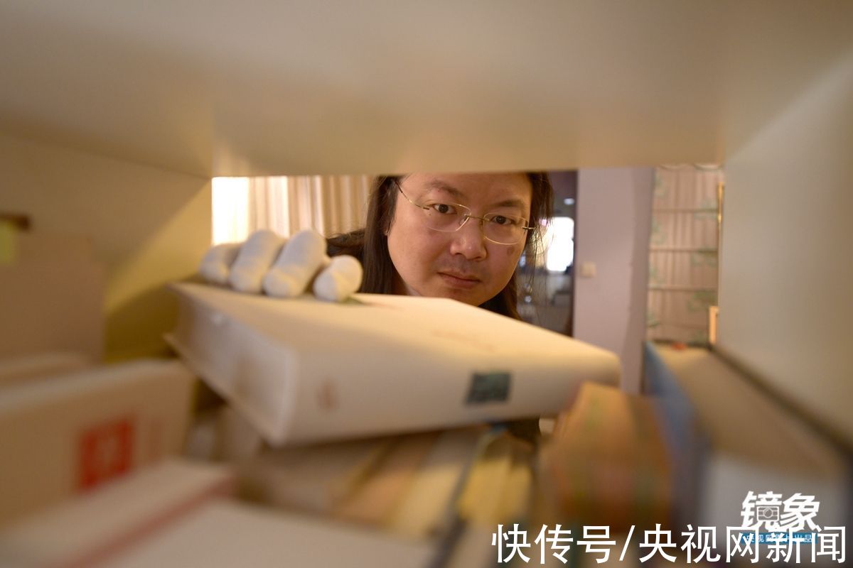 君特·格拉斯#他在北京蜗居30㎡，却收藏价值千万“最美的书”