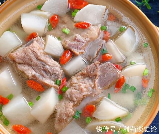  鲜美|好喝暖胃还下饭的排骨汤，暖心暖胃汤底鲜美，喝一碗暖三天！