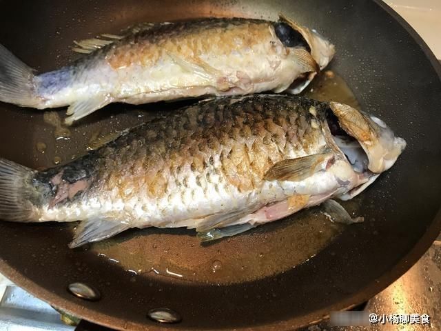 煎鱼|不管煎什么鱼，只要记住这3点，保证不粘锅不破皮，鱼又香又嫩