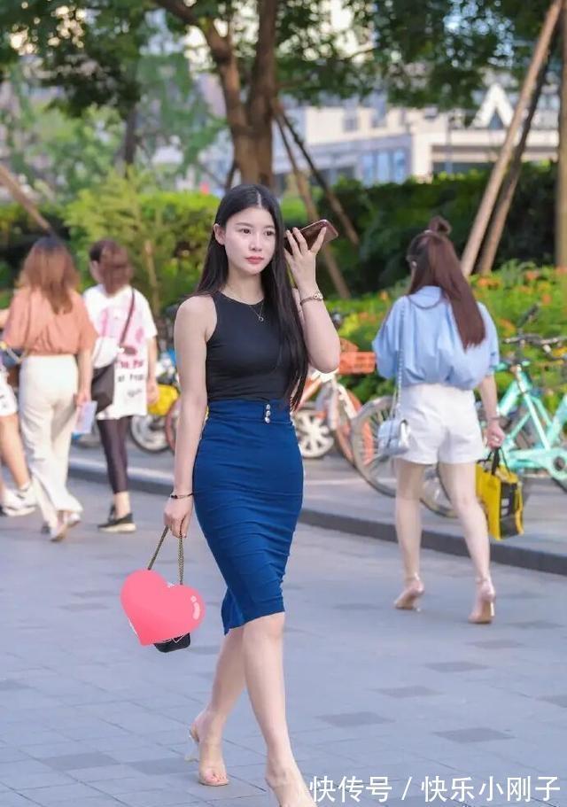 连衣裙 潮流个性的连衣裙穿搭彰显一丝活力,时尚雅致又清爽,大方得体