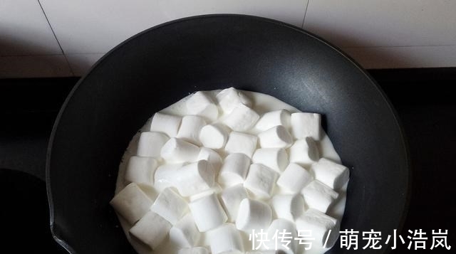 棉花|只需牛奶和棉花糖就能做的甜品,甜而不腻,入口即化,好解馋