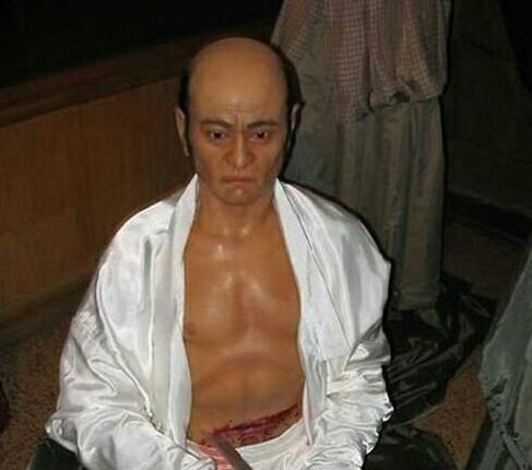 |搞笑外国人:吃货必备小妙招!偷吃零食还不被爸妈发现的技巧