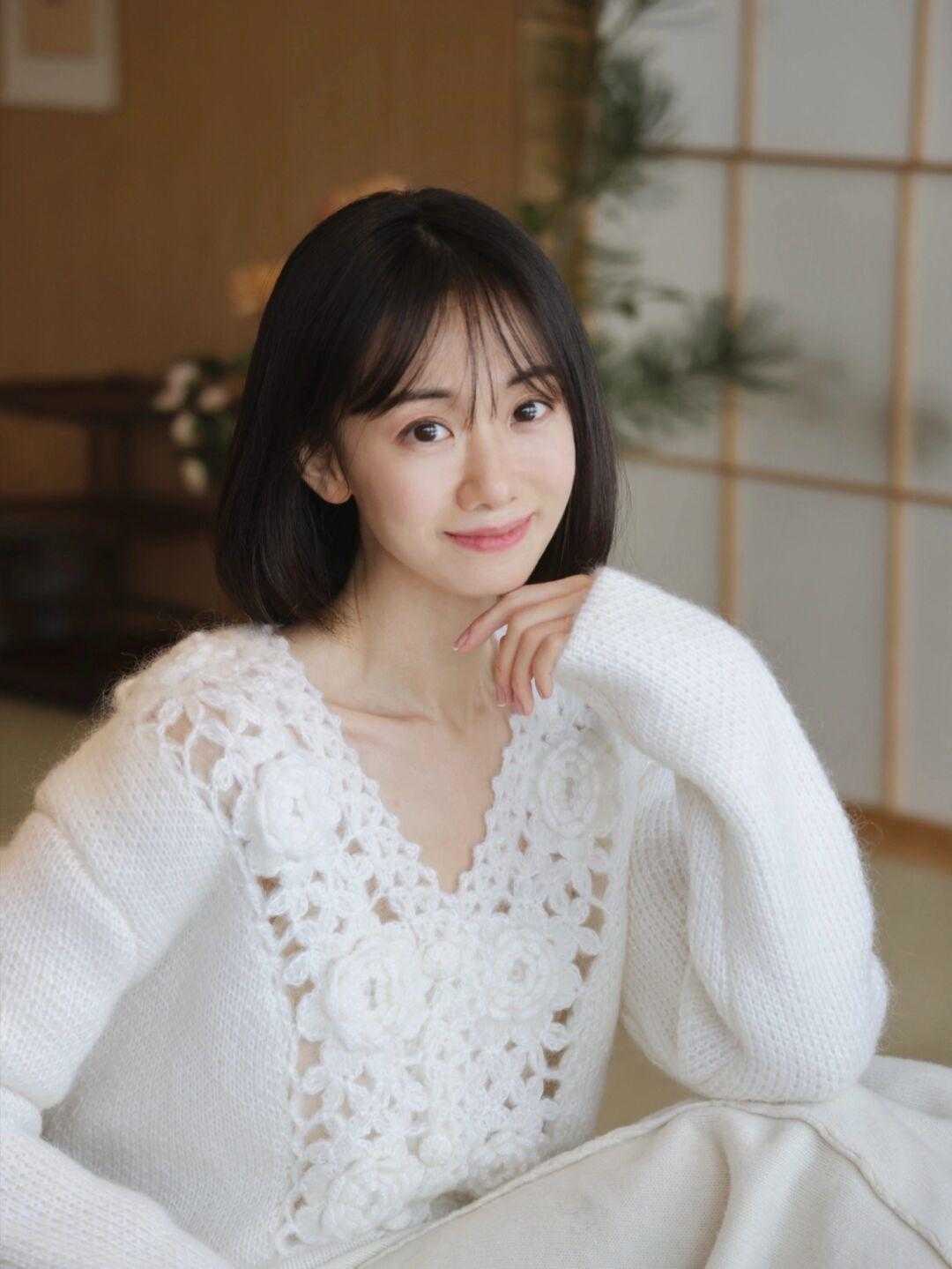 西装外套|又到了穿碎花裙的季节,这几款时髦百搭又减龄,洋气精致不出错