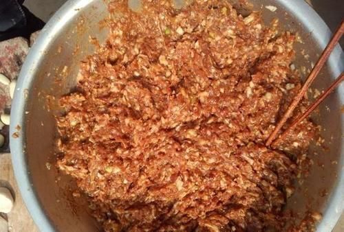 馅料|把“三样”东西加到饺子馅里，馅料光滑多汁，很好吃