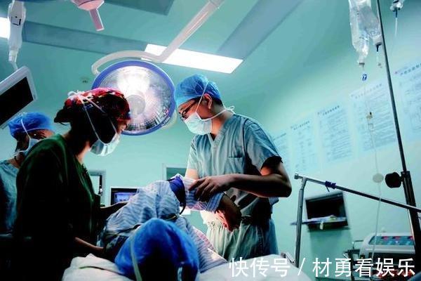 宝妈|为何产科男护士越来越“吃香”几大先天优势，女护士真比不上