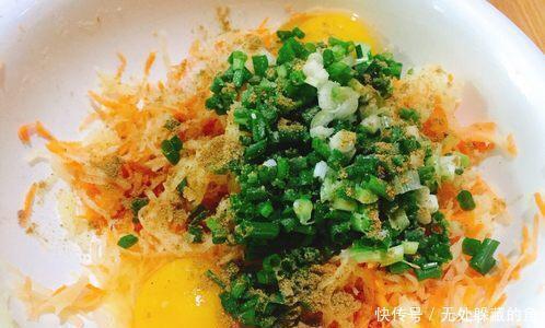 土豆丝饼|1个萝卜，2个鸡蛋，混合均匀上锅一煎，3天不吃馋得慌，非常香
