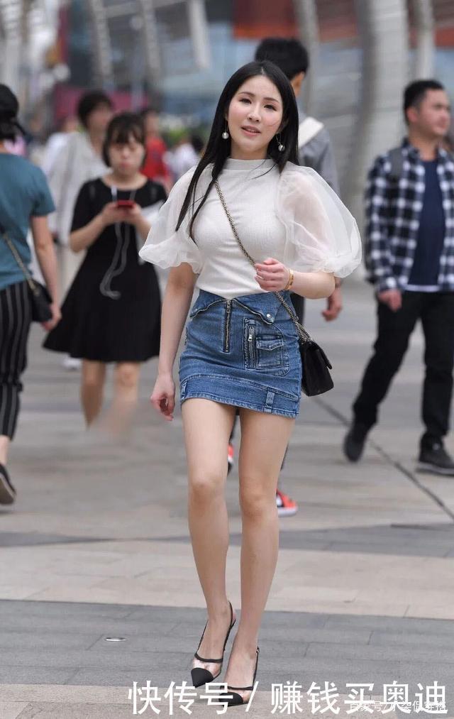 时尚|真正懂时尚的女人，牛仔裙往往“碾压”短裤，时髦又不失少女感！