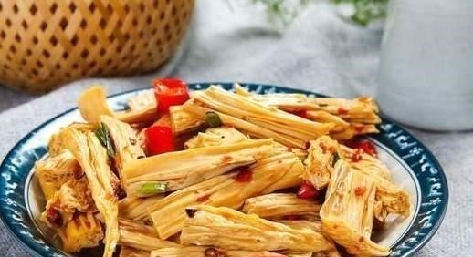 泡腐竹,不要放在水里就泡,厨师长教你一招,简单快速不夹生