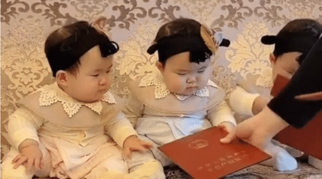 女儿|老爸为三胞胎女儿在线发“嫁妆”火了,坐在中间的孩子已经急了