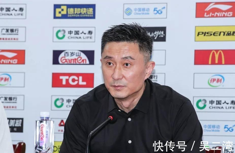 韩德君|CBA3消息!杨鸣替郭艾伦道歉,杜锋谈汤杰,韩德君总分超越亚当斯